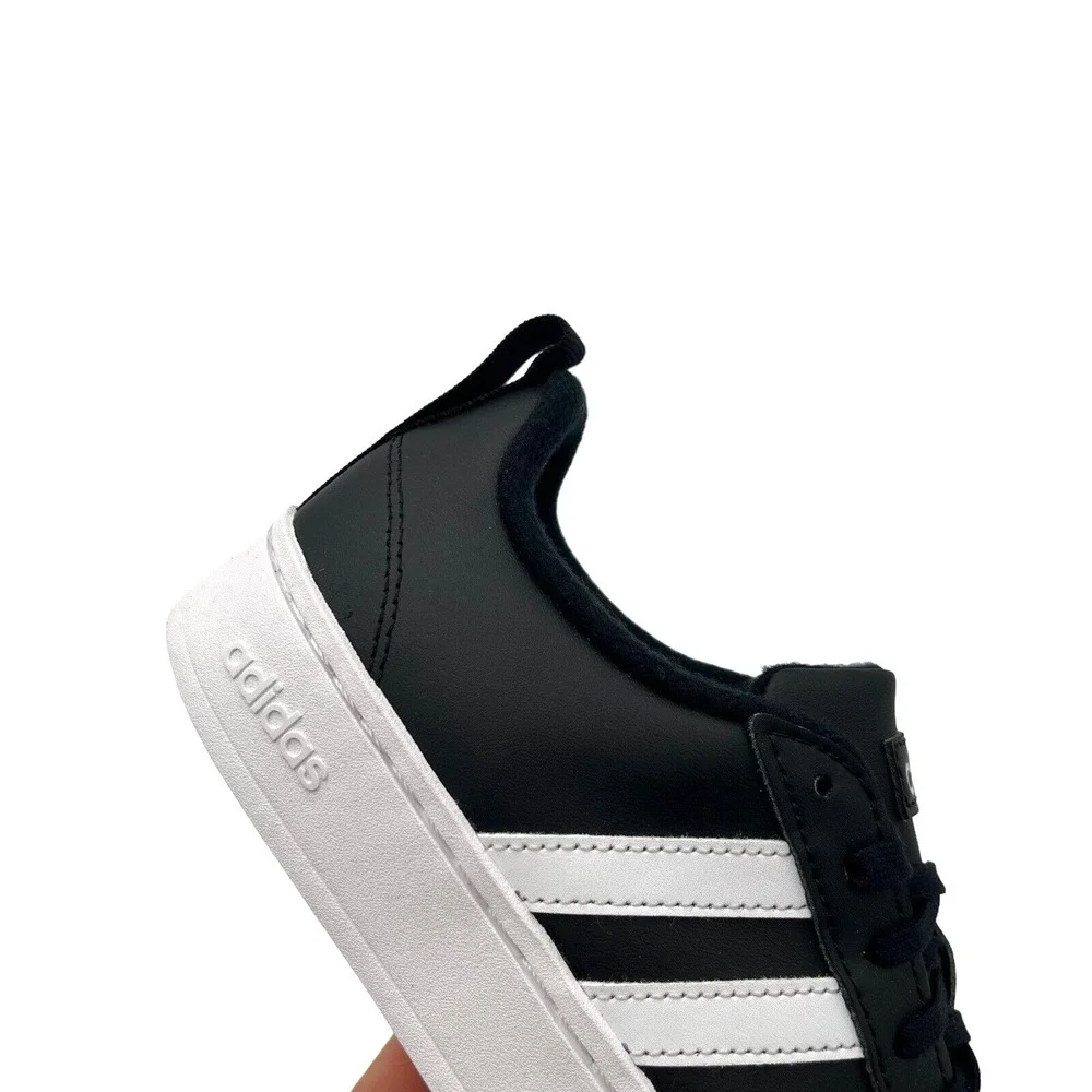Adidas StreetCheck Youth Boys Girls Sneakers Sz 4 Black‎ White Classic Shell Toe